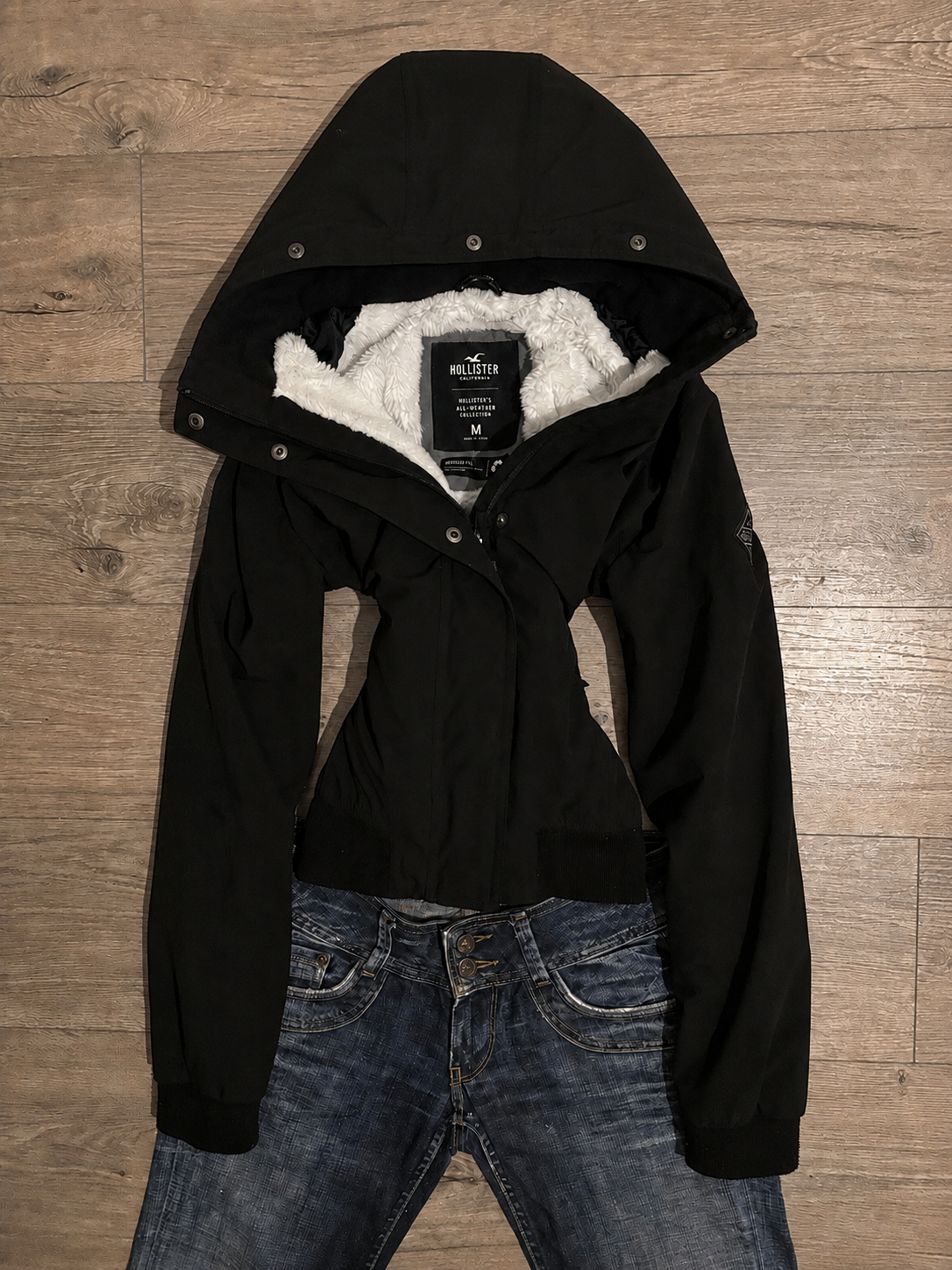Hollister Black Faux Fur Hood Jacket – Size M
