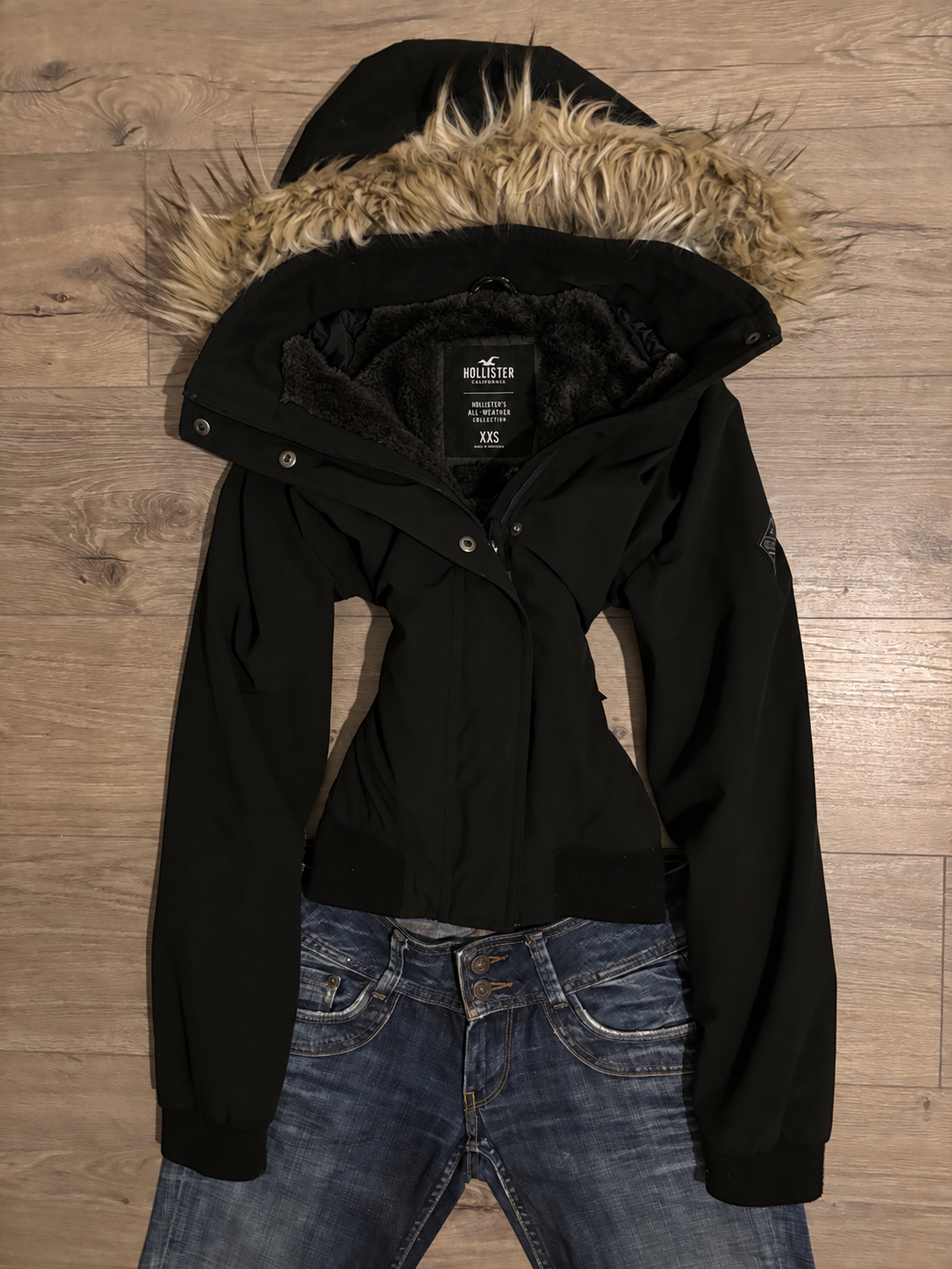 2010s Hollister Black Faux Fur Jacket – Size XXS