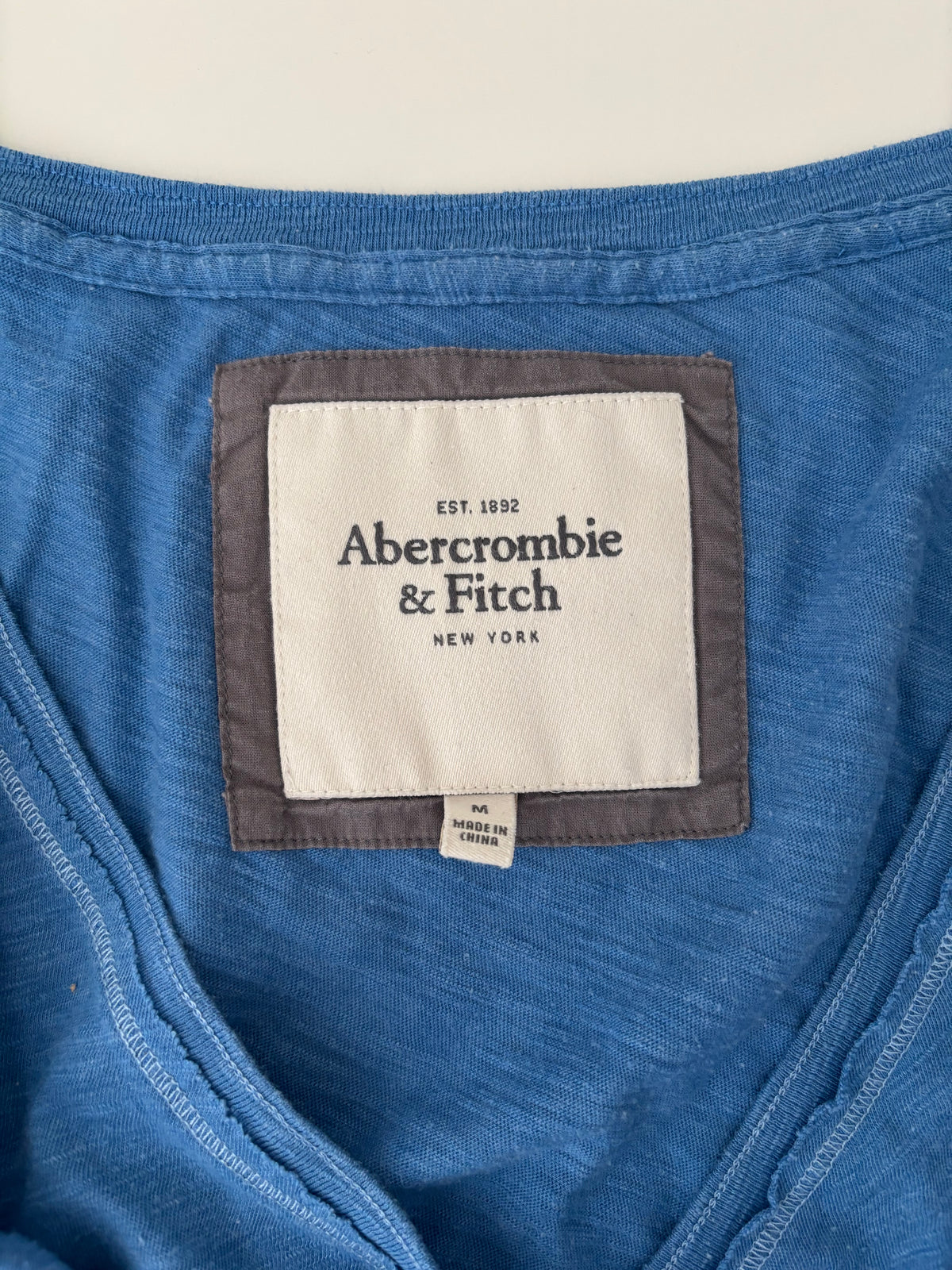 Vintage Abercrombie & Fitch Blue Wrap Top – Size M