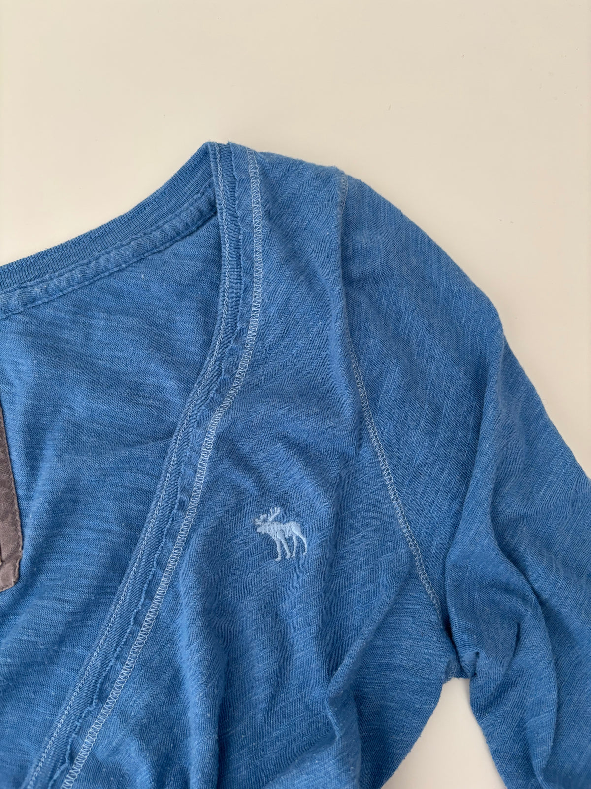Vintage Abercrombie & Fitch Blue Wrap Top – Size M