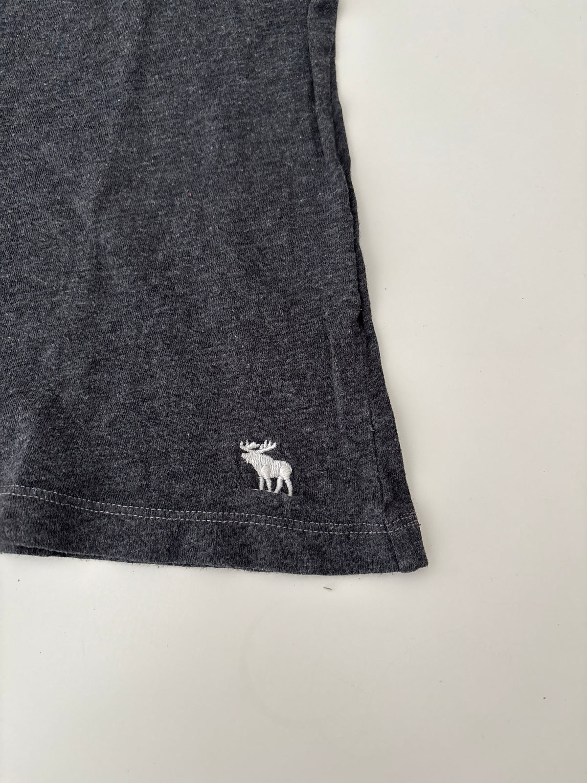 Vintage Abercrombie & Fitch Dark Grey Lace Henley T-Shirt – Size M