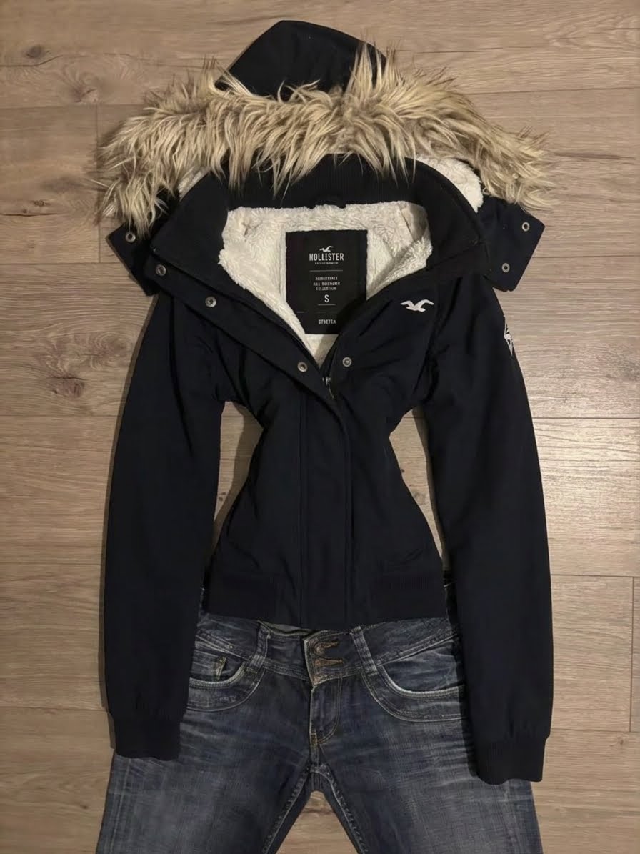 Vintage Hollister Navy Faux Fur Hood Jacket – Size S & M