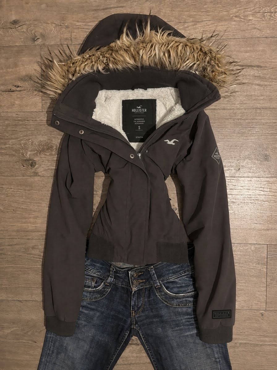 Vintage Hollister Dark Grey Faux Fur Hood Jacket – Size S