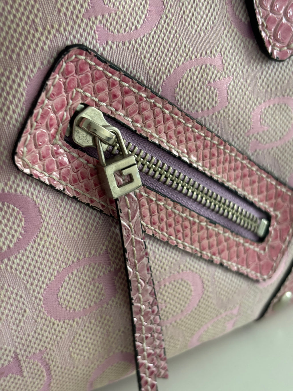 Guess bag