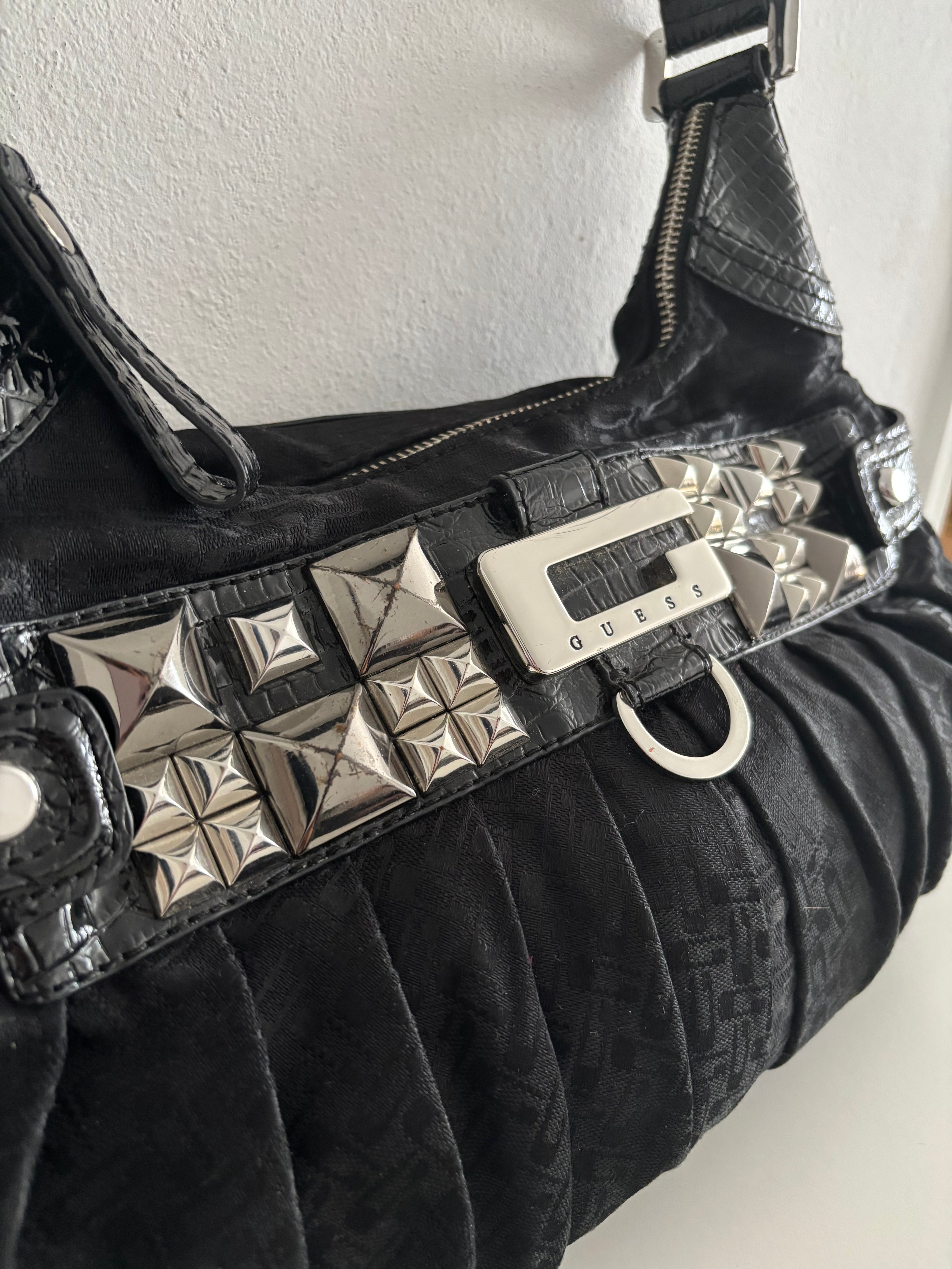 Guess bag