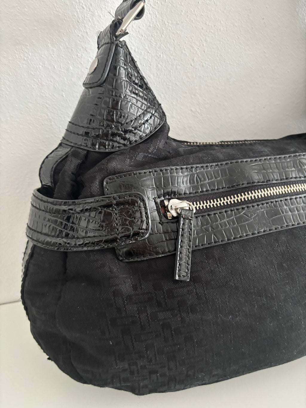 Guess bag