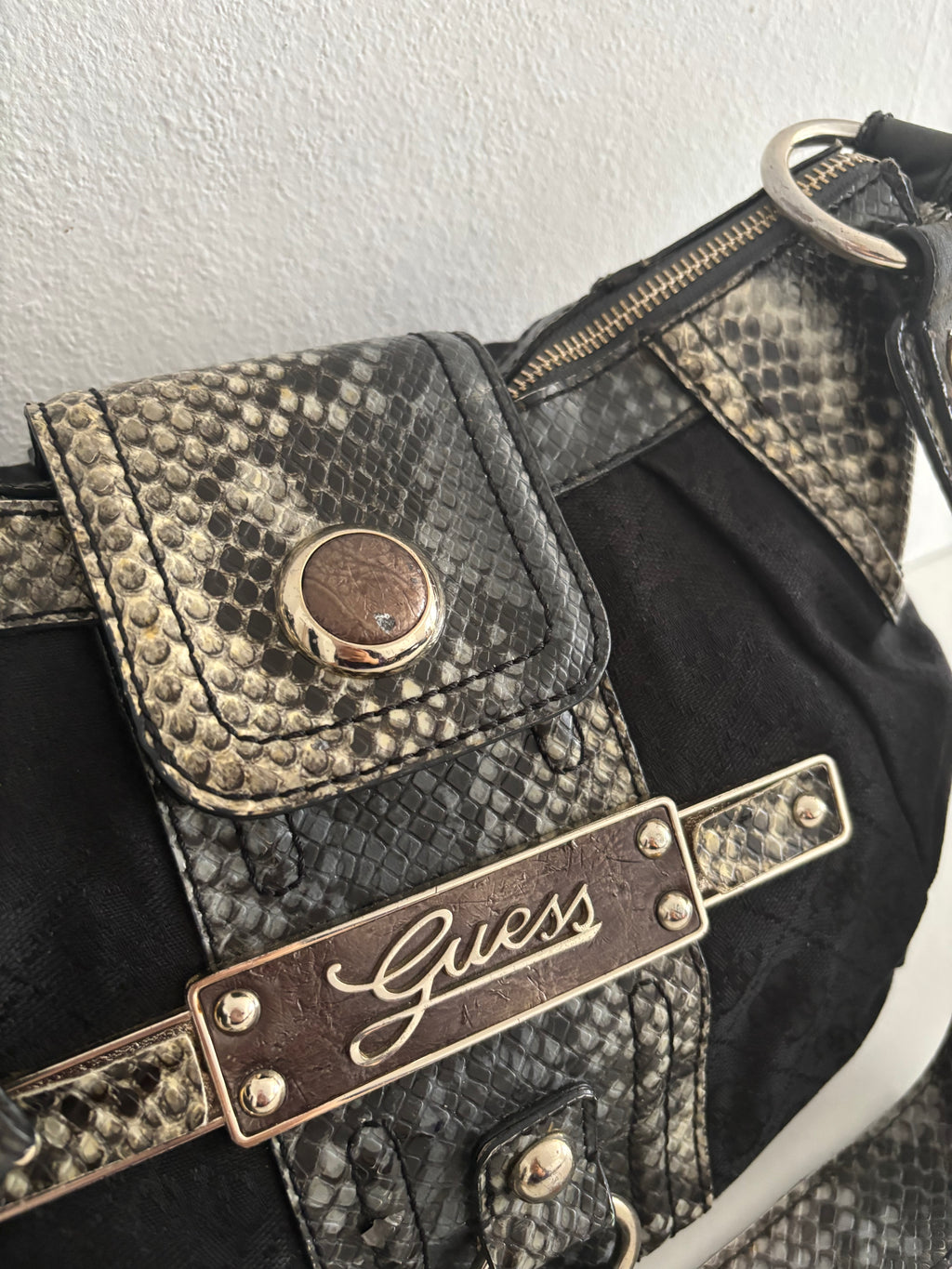 Guess bag