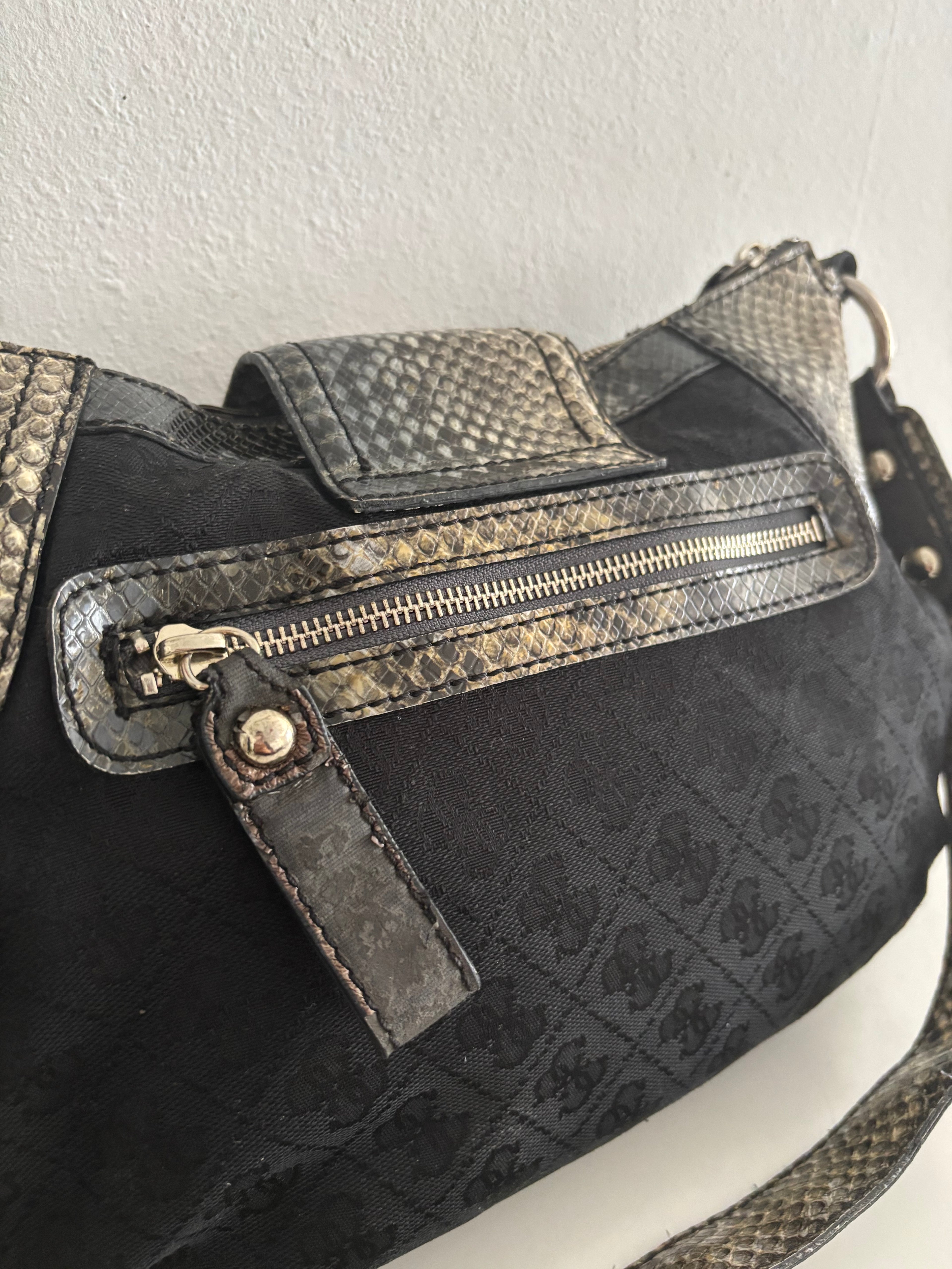 Guess bag