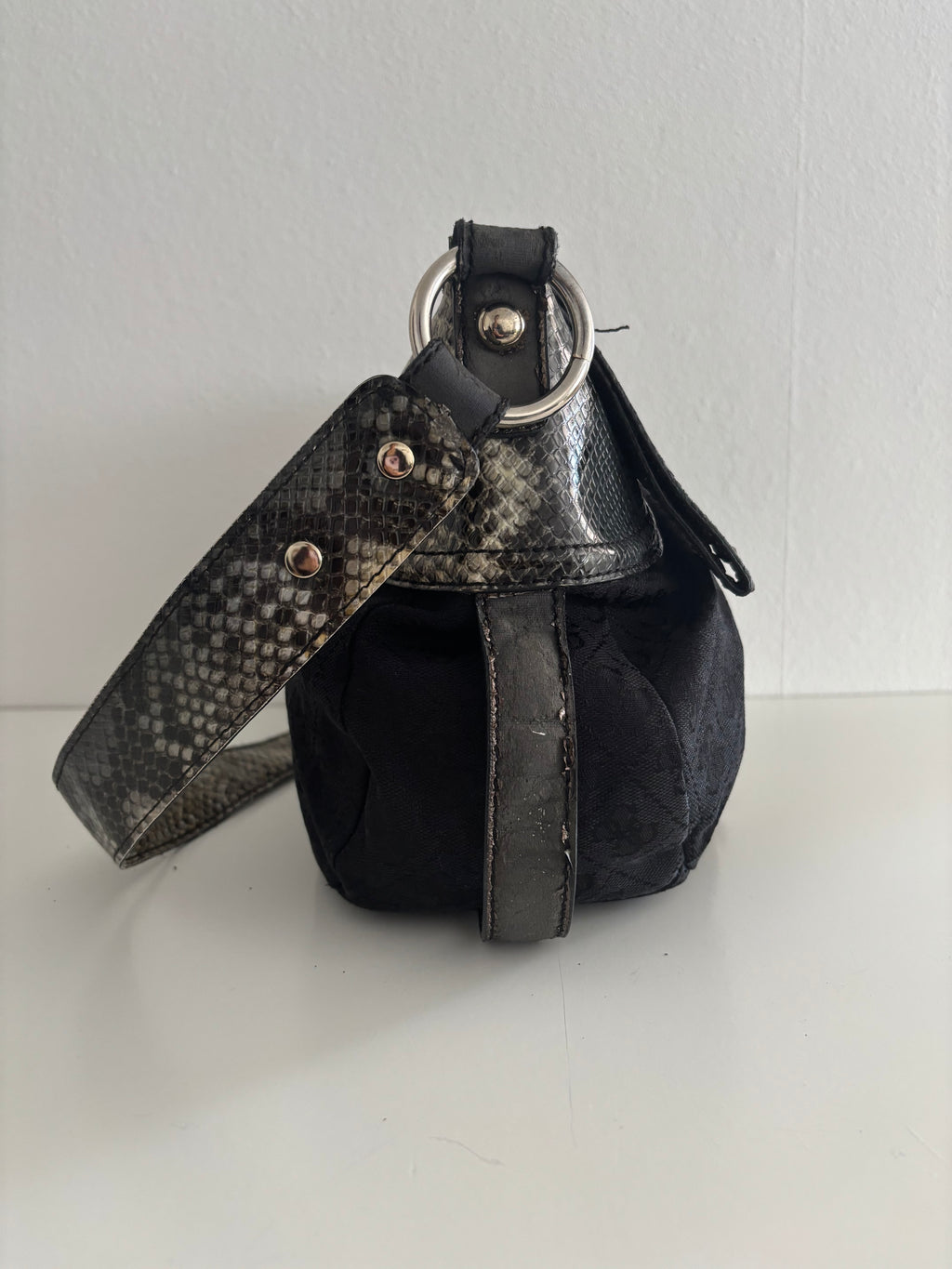 Guess bag