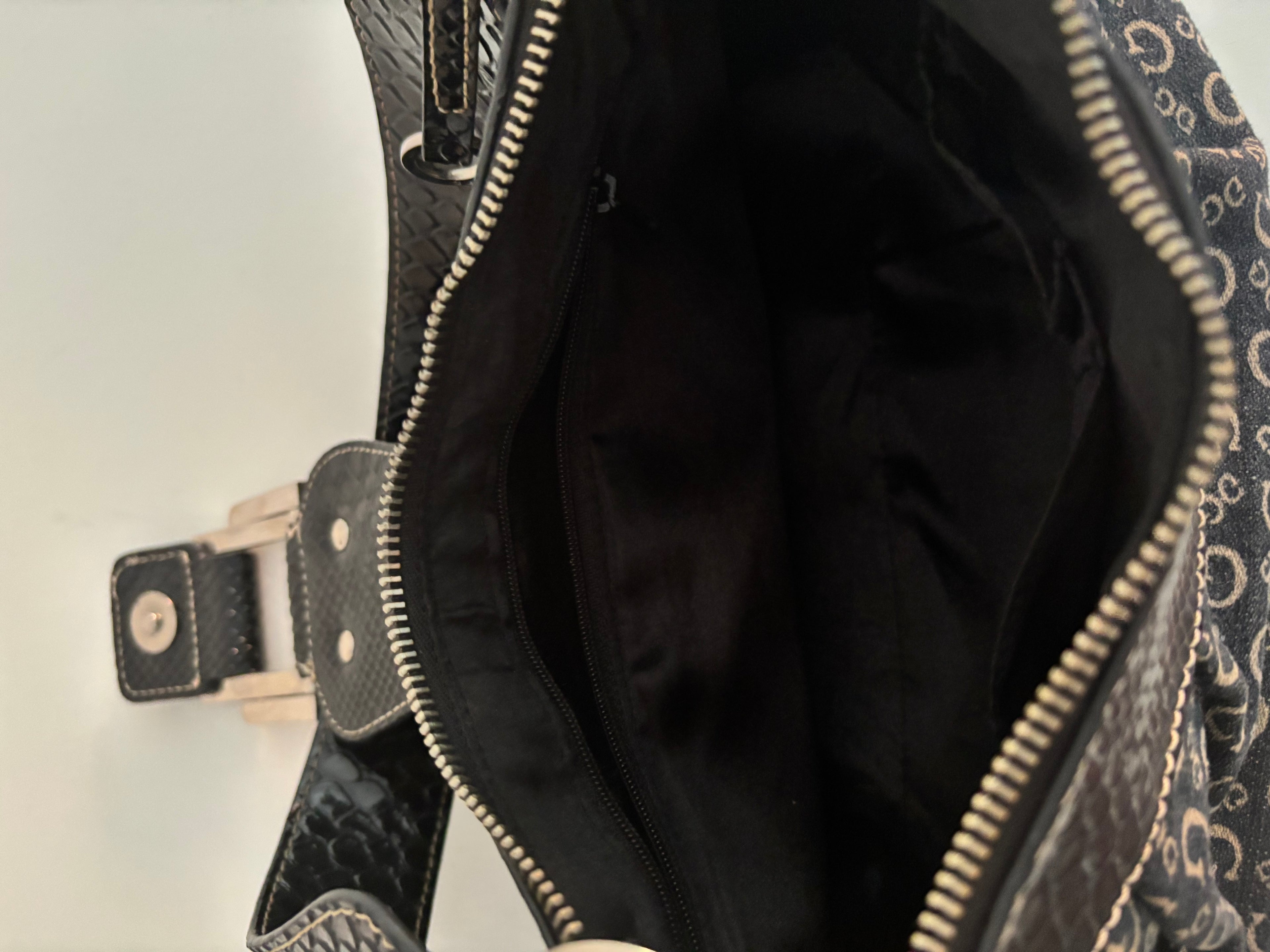 Guess Bag