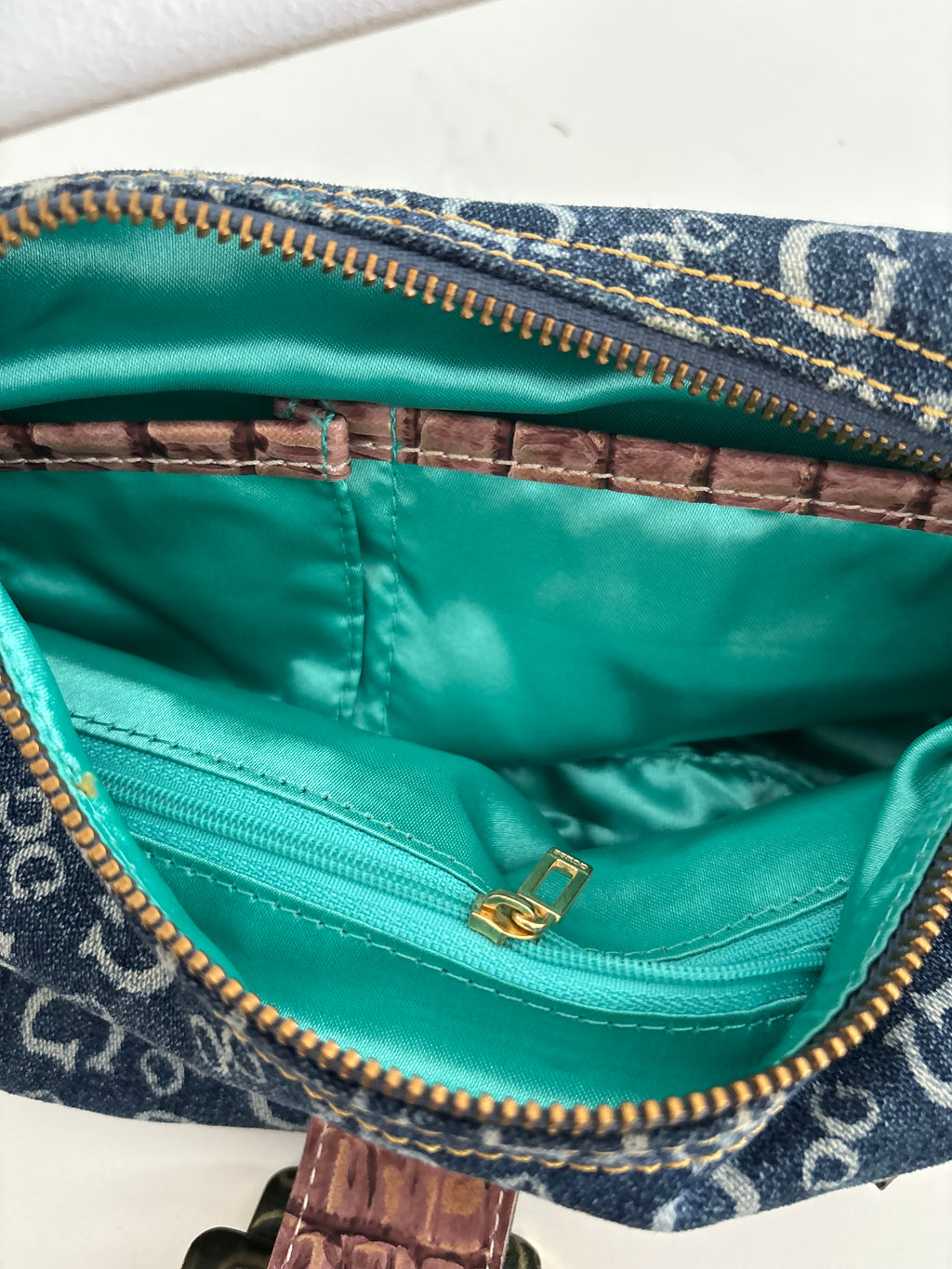 Guess bag
