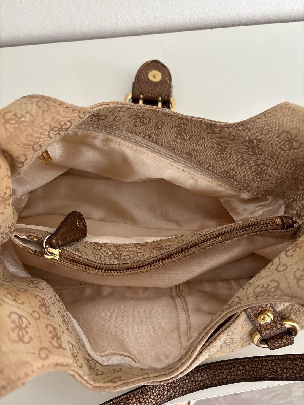 Guess bag