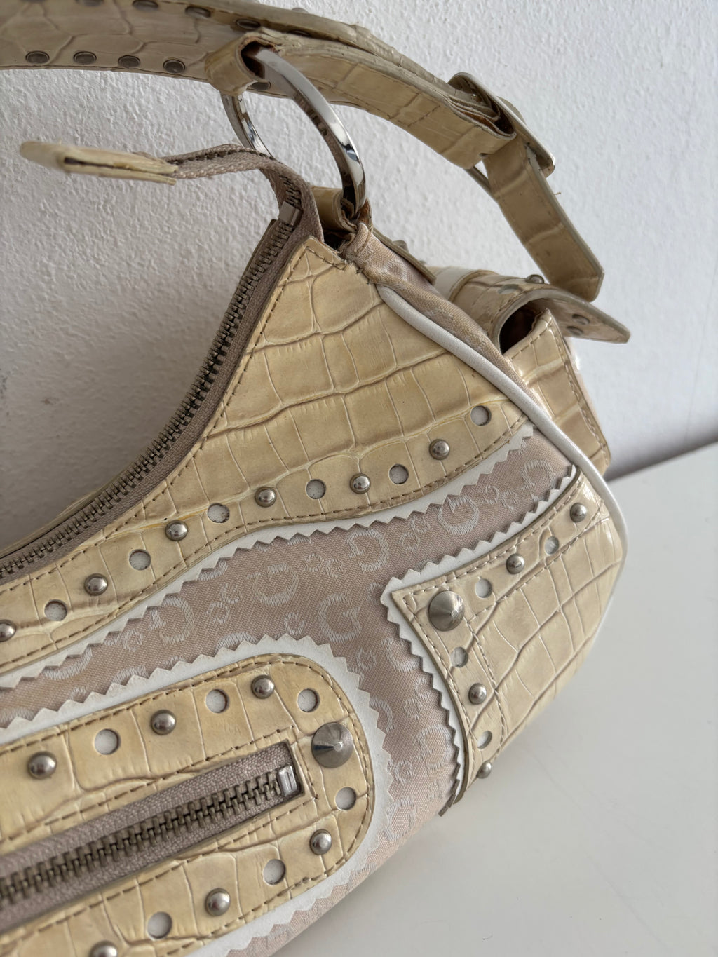 Guess bag