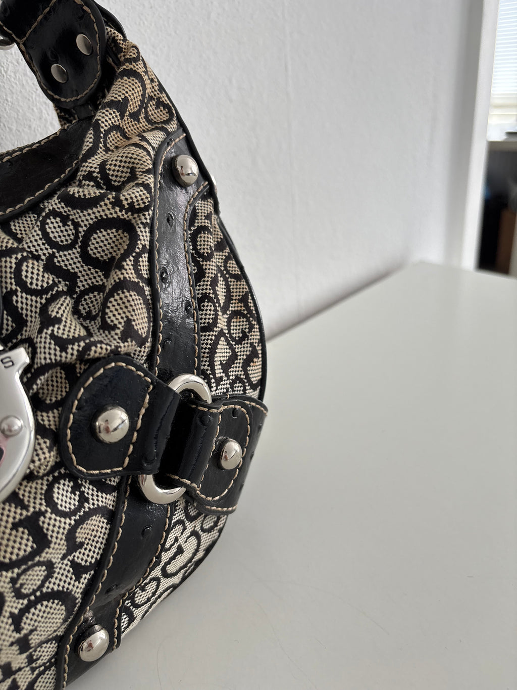Guess bag