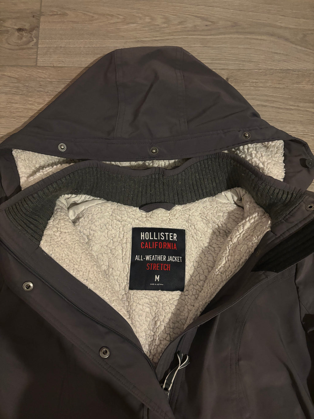 Hollister Grey Hooded Jacket – Size S