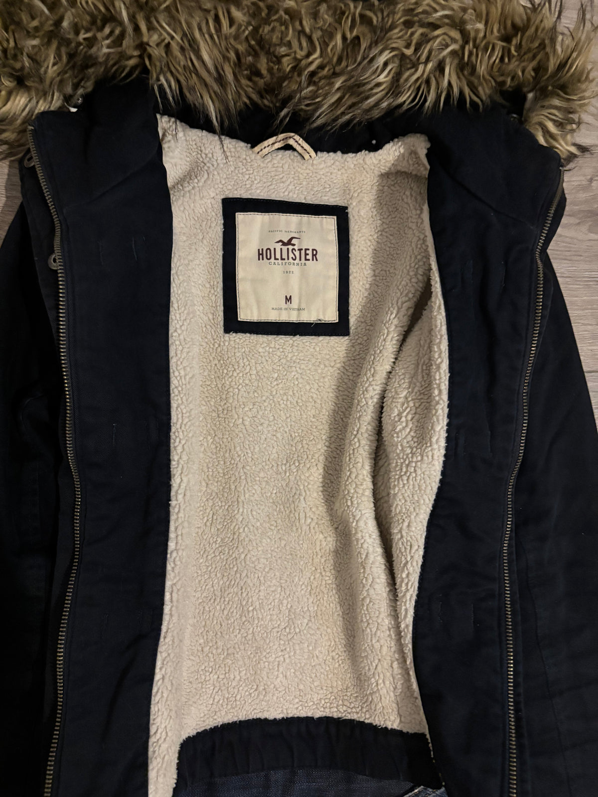 2010s Hollister Navy Faux Fur Jacket – Size XS-S