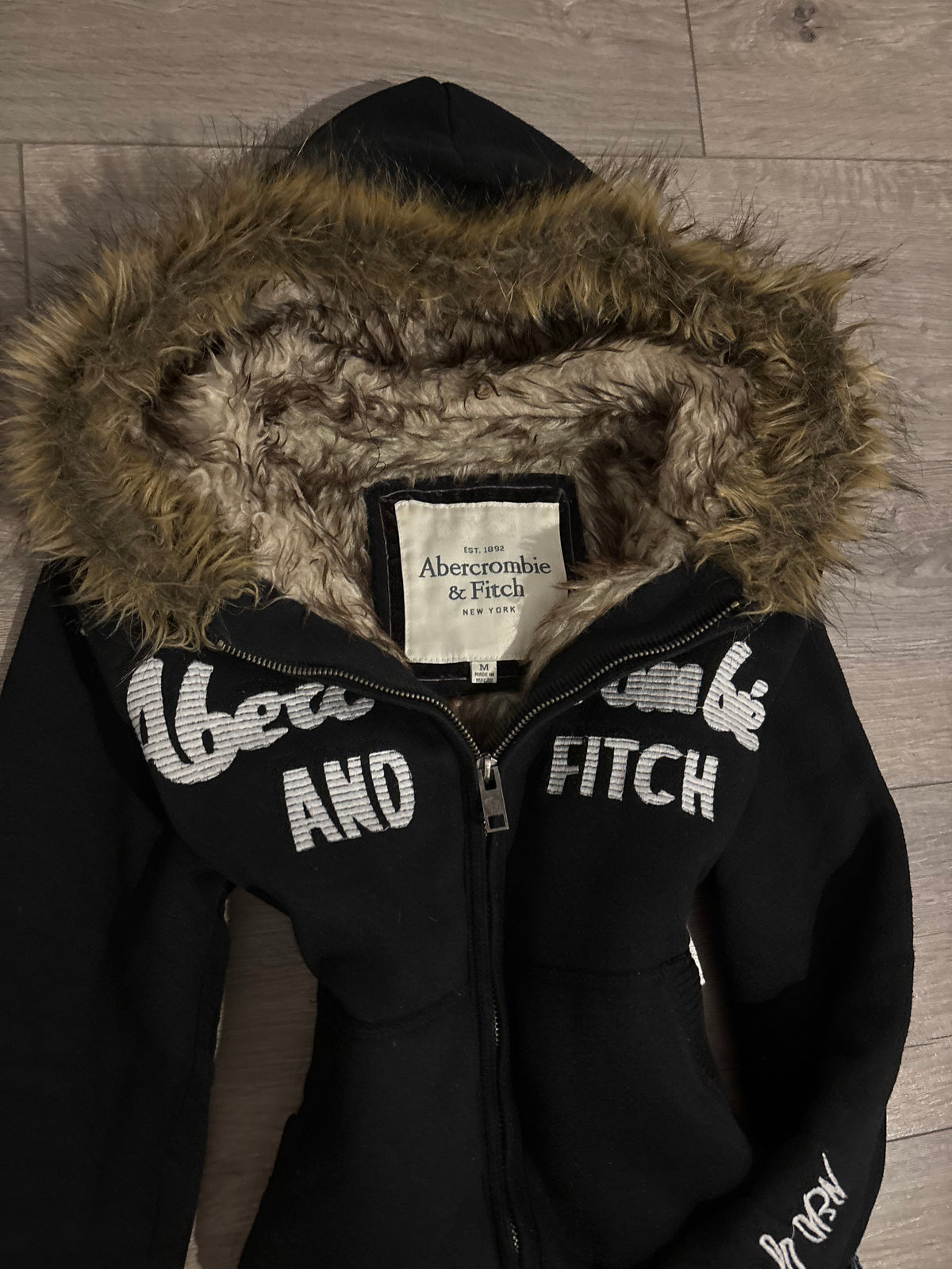 Vintage Abercrombie & Fitch Black Faux Fur Hood Zip Up – Size XS