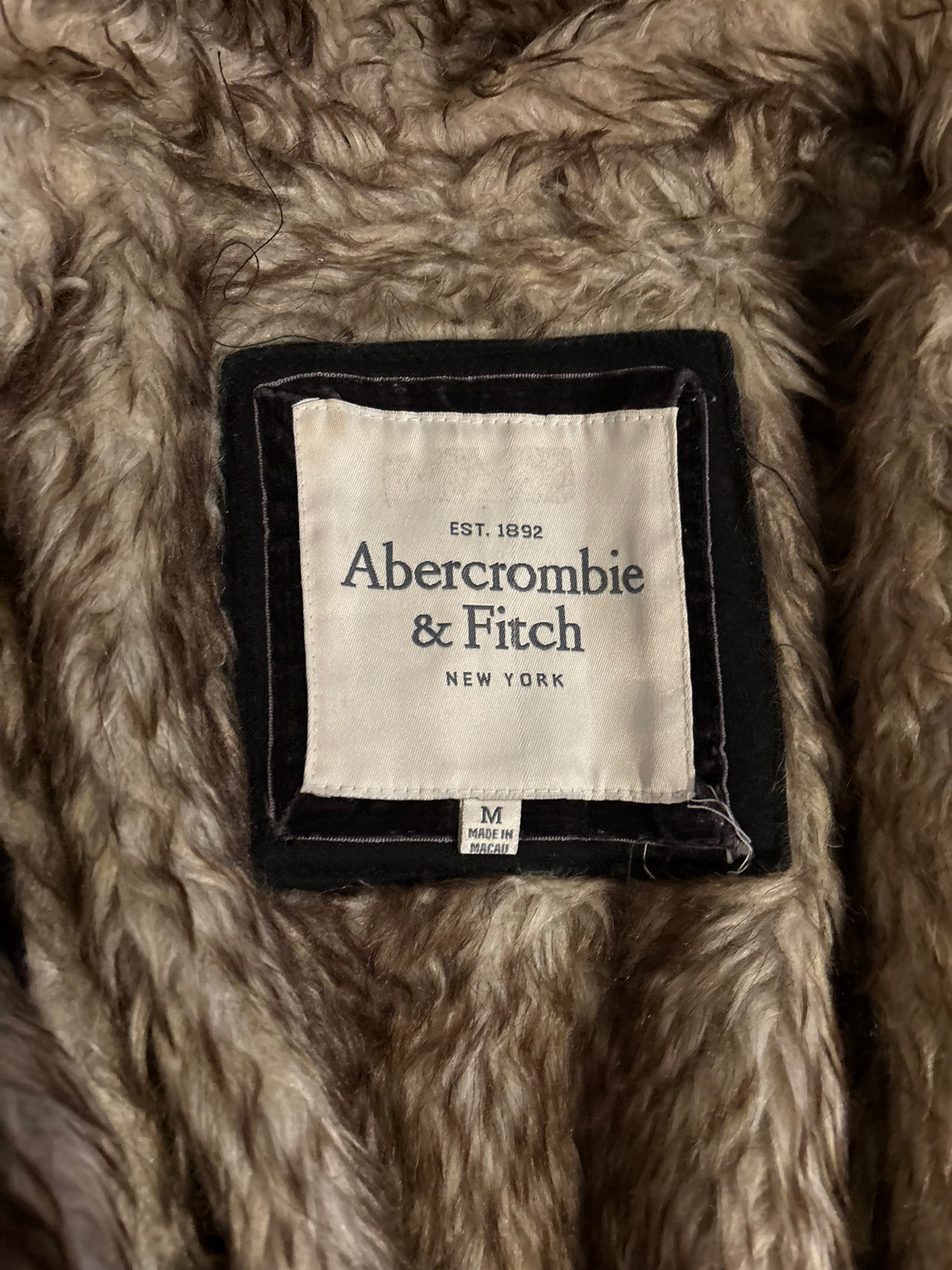 Vintage Abercrombie & Fitch Black Faux Fur Hood Zip Up – Size XS
