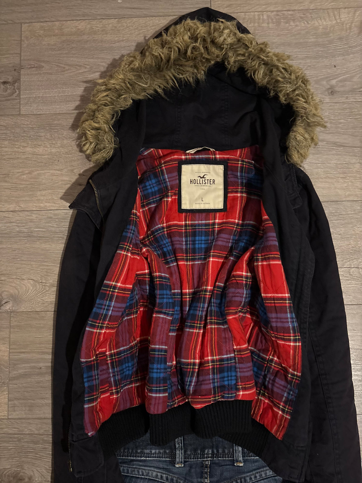 2000s Hollister Black Parka (Back String Detail) – Size M