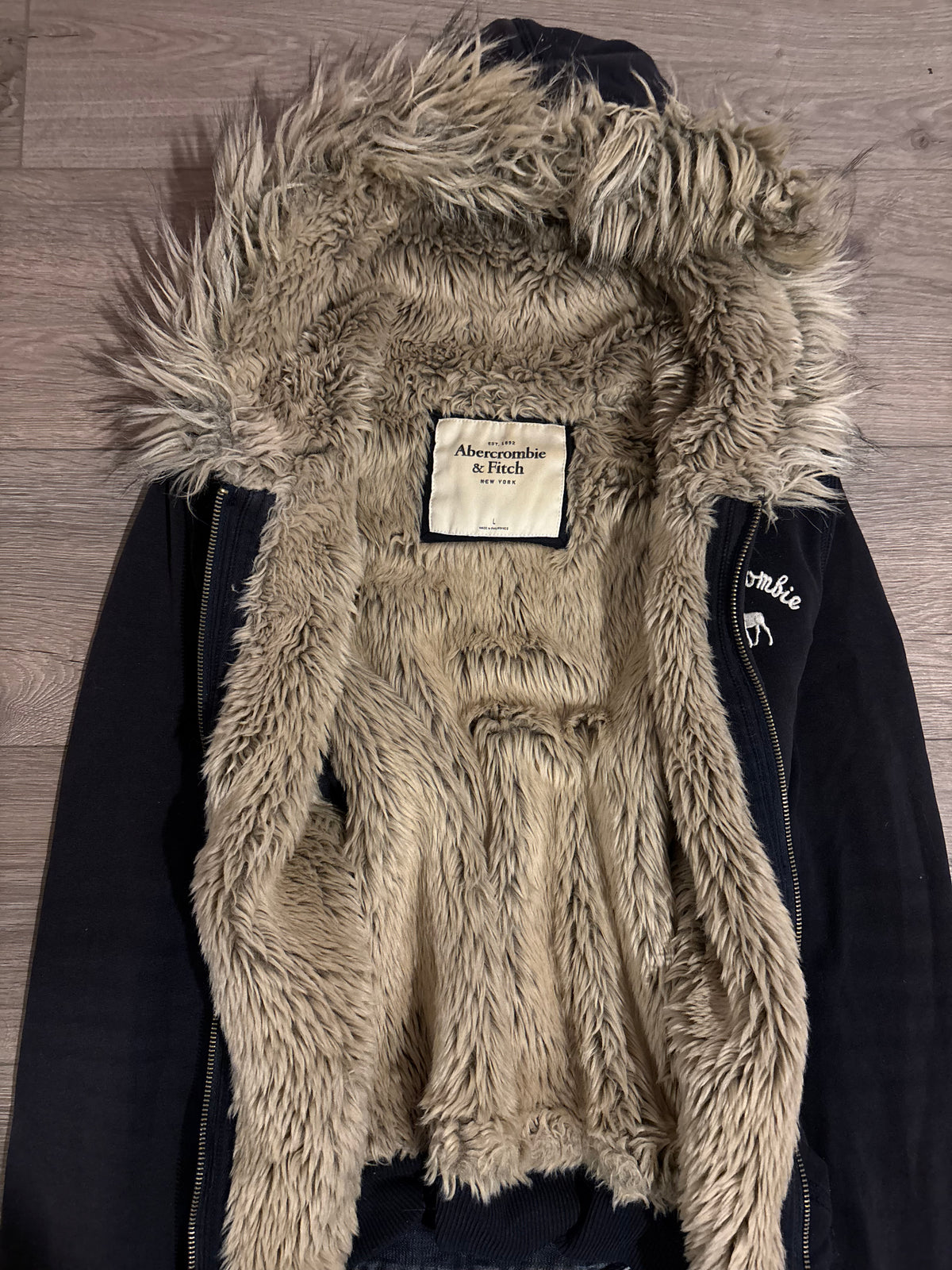 Vintage Abercrombie & Fitch Black Faux Fur Hoodie – Size S-M