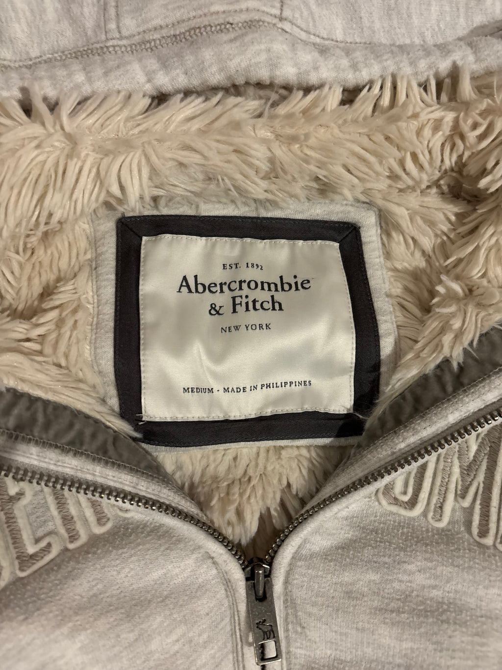 Vintage Abercrombie & Fitch Grey Faux Fur Hoodie – Size S-M