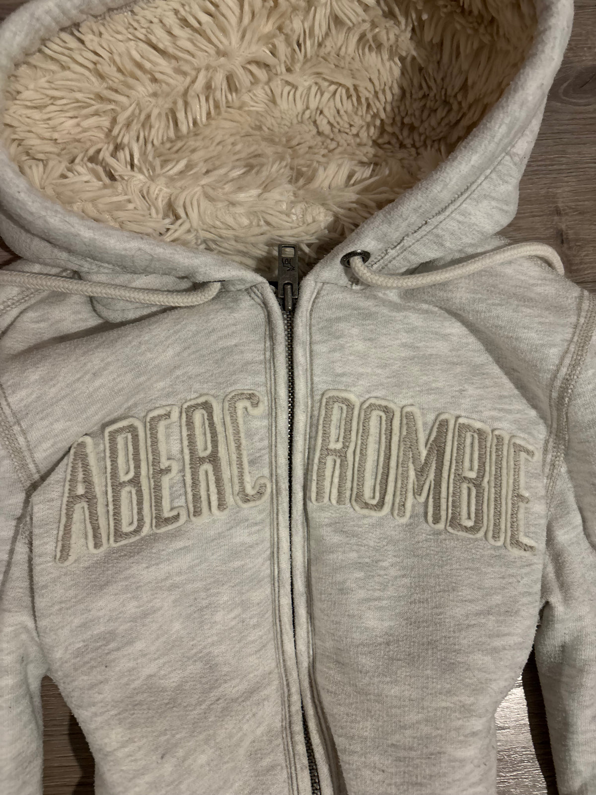 Vintage Abercrombie & Fitch Grey Faux Fur Hoodie – Size S-M