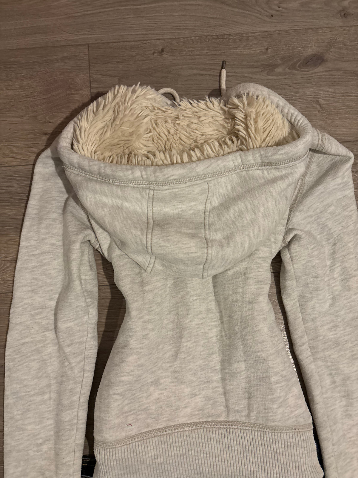 Vintage Abercrombie & Fitch Grey Faux Fur Hoodie – Size S-M